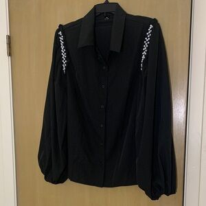 🖤GORGEOUS BLACK LONG SLEEVE PLUS SIZE BUTTON DOWN BLOUSE WITH PEARL LIKE ACCENT